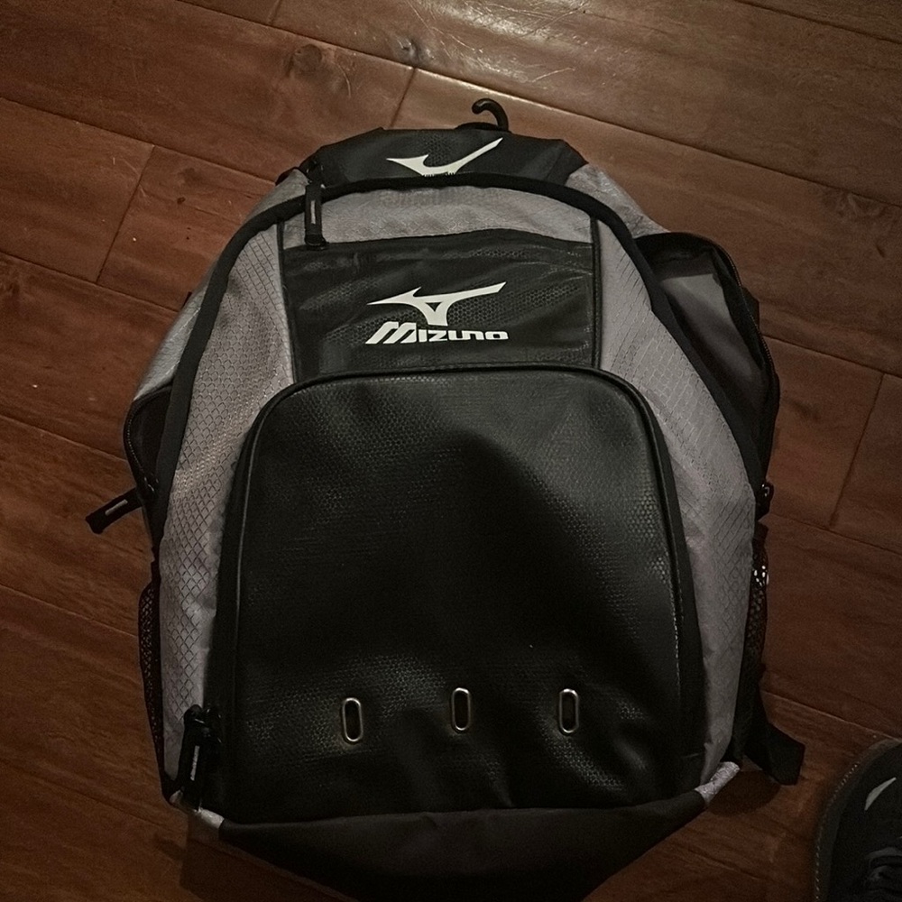 Mizuno Two-Tone Backpack Bat Bag
